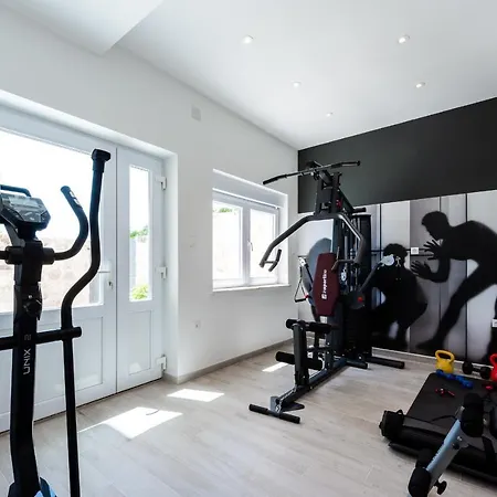 ヴィラ Vesna ムリニ